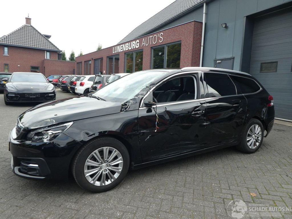 Peugeot 308 SW 1.2 96KW Blue Lease Premium PANORAMA CLIMA NAVI 31767021-0.jpg | Lunenburg Auto’s