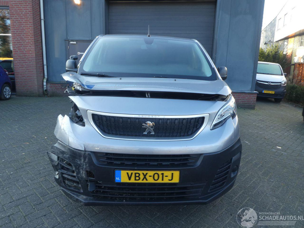 Peugeot Expert 1.5 BlueHDI 100 Compact Premium Airco 3 pers. 32617940-1.jpg | Lunenburg Auto’s