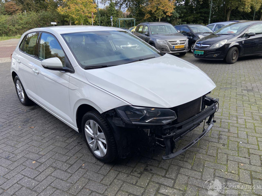 Volkswagen Polo 1.0 TSI Comfortline Hatchback 5-dr. 40753552-3.jpg | Lunenburg Auto’s