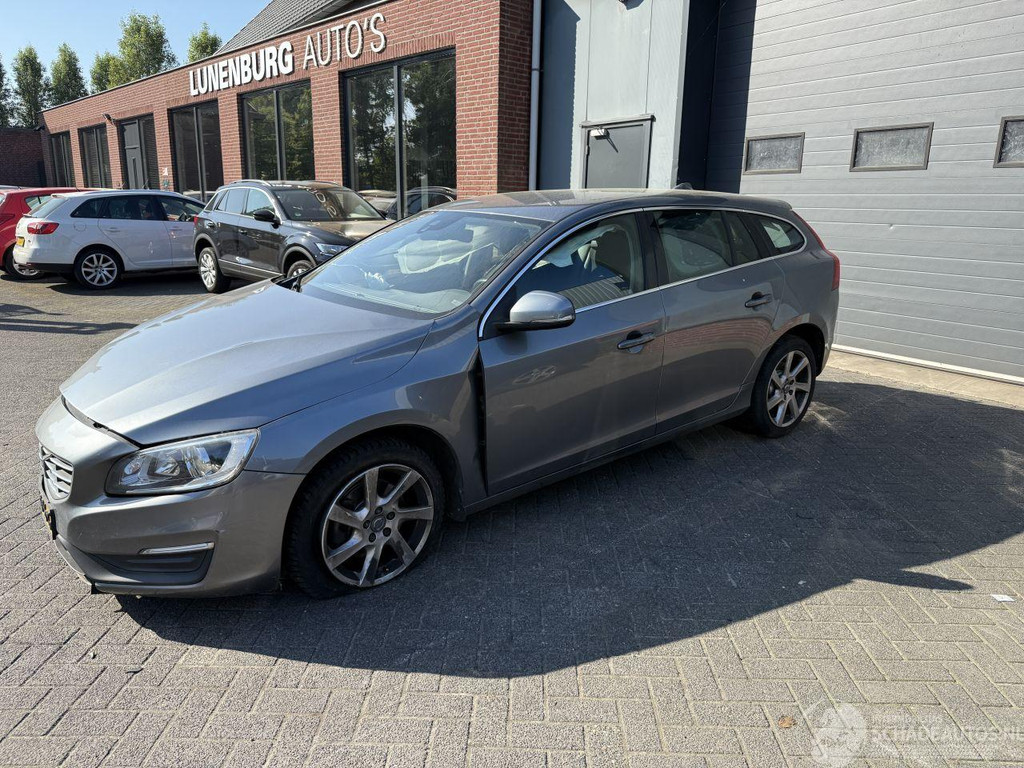 Volvo V60 V-60 1.5 T3 Momentum AUTOMAAT Stationwagen 5-dr. 44645961-1.jpg | Lunenburg Auto’s