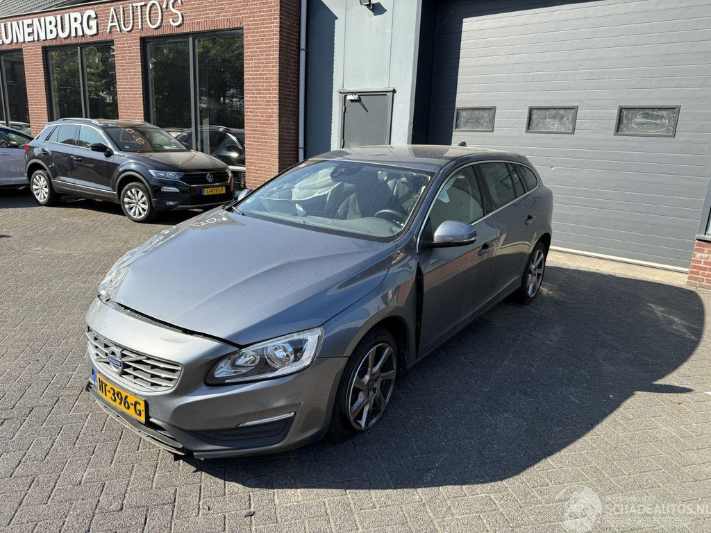Volvo V60 V-60 1.5 T3 Momentum AUTOMAAT Stationwagen 5-dr. 44645961-2.jpg | Lunenburg Auto’s