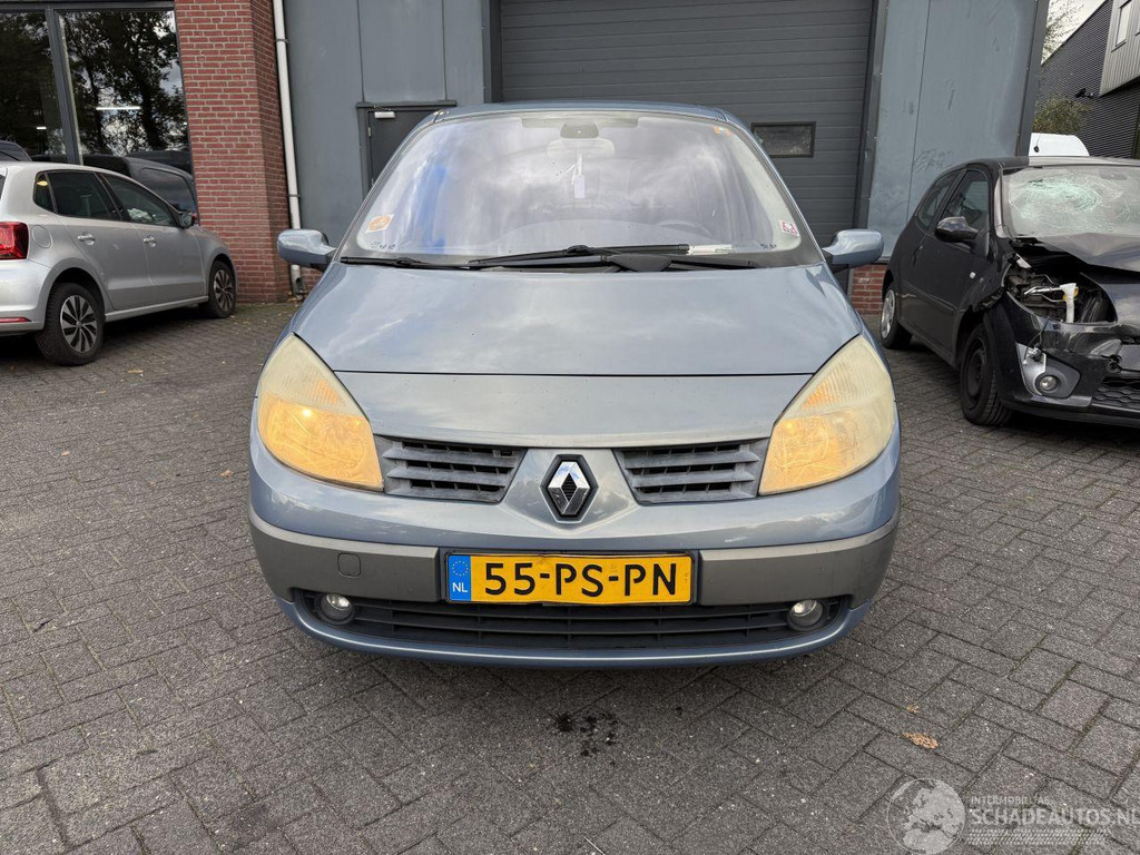 48650792-8.jpg