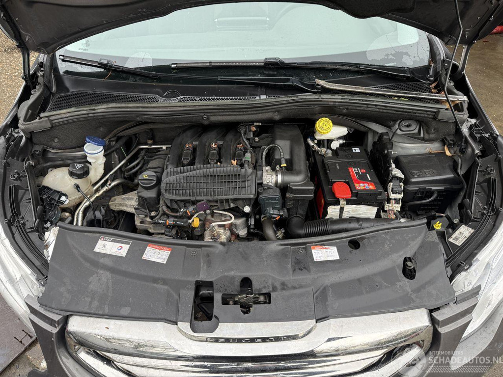 Peugeot 2008 1.2 PureTech Style (SUV 5-dr.) 51588436-4.jpg | Lunenburg Auto’s