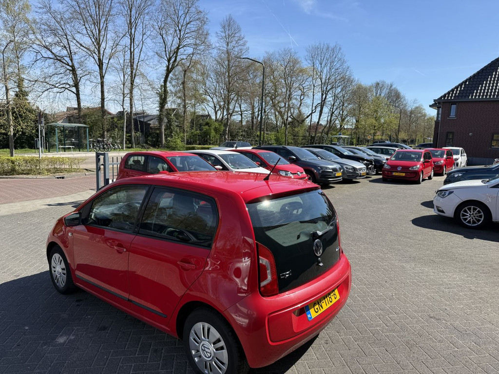 Volkswagen up! 1.0 move up! BlueMotion 52664878-3.jpg | Lunenburg Auto’s