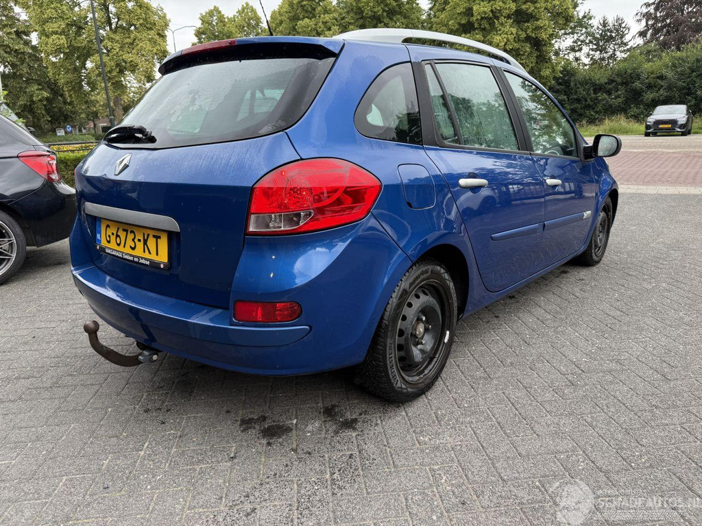 Renault Clio 1.2 TCE Sélection Business 54325873-4.jpg | Lunenburg Auto’s
