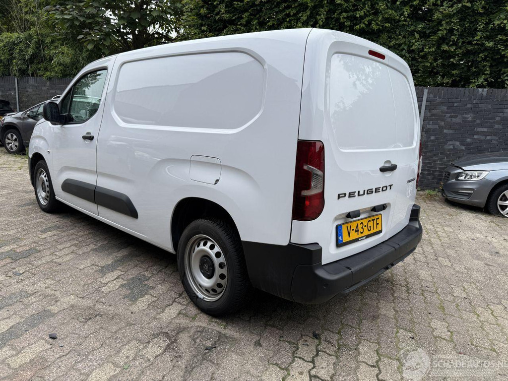 Peugeot Partner 1.5 BlueHDi 100 S&S L2 54404273-2.jpg | Lunenburg Auto’s