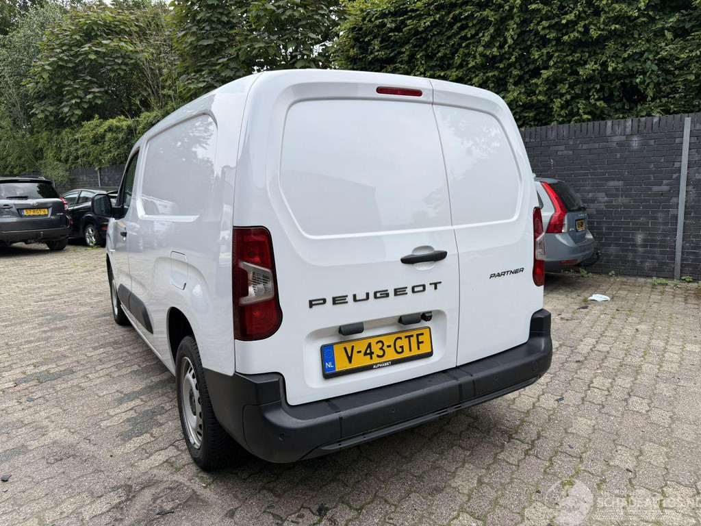 Peugeot Partner 1.5 BlueHDi 100 S&S L2 54404273-3.jpg | Lunenburg Auto’s