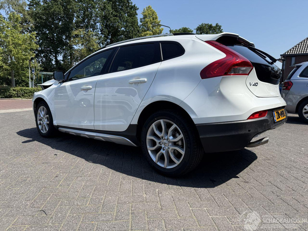 Volvo V40 V-40 Cross Country - 1.5 T3 AUTOMAAT Polar+ Luxury 54451194-0.jpg | Lunenburg Auto’s