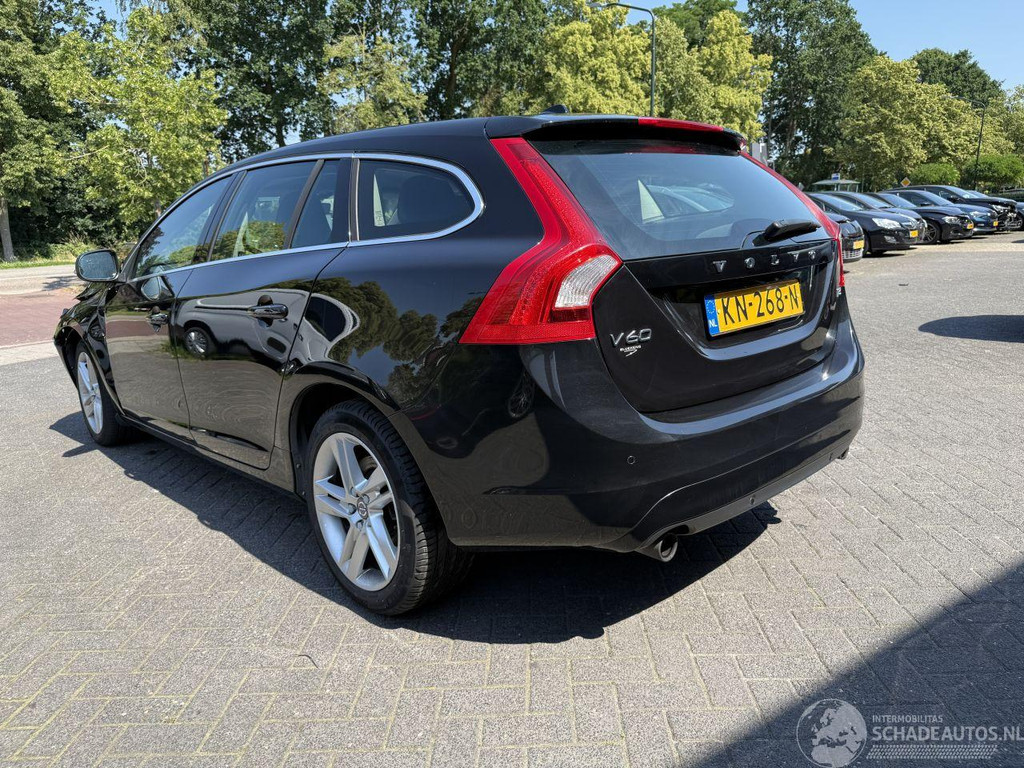 Volvo V60 V-60 2.0 T3 Nordic+ (Stationwagen 5-dr.) 54454738-2.jpg | Lunenburg Auto’s