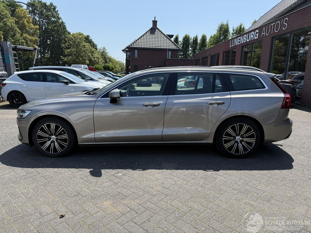 Volvo V60 V-60 2.0 B3 Inscription AUTOMAAT PANORAMADAK (Stationwagen 5-dr.) 54571892-1.jpg | Lunenburg Auto’s
