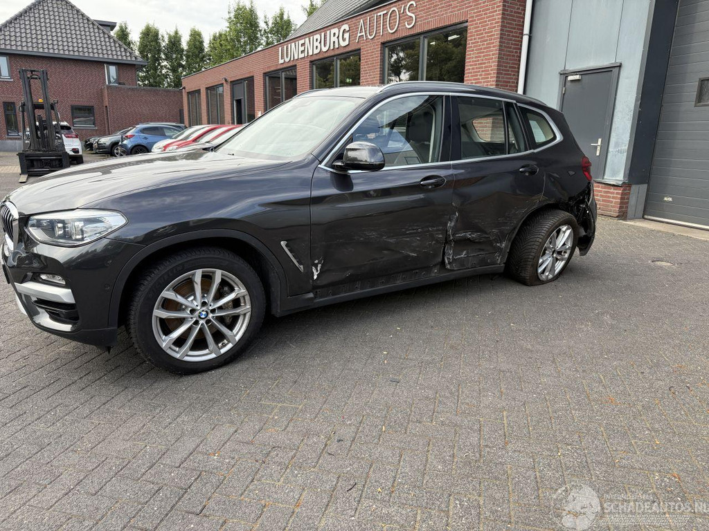 BMW X3 xDrive30i High Executive AUTOMAAT PANORAMADAK (SUV 5-dr.) 54653535-1.jpg | Lunenburg Auto’s