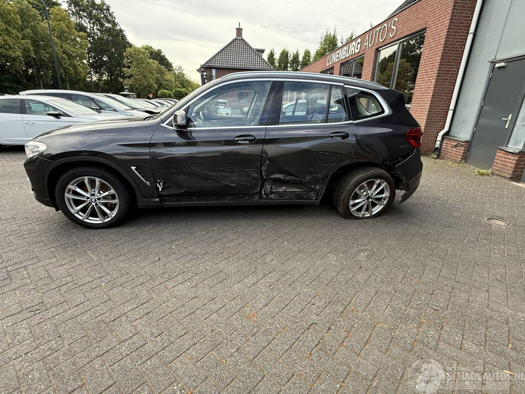 BMW X3 xDrive30i High Executive AUTOMAAT PANORAMADAK (SUV 5-dr.) 54653535-2.jpg | Lunenburg Auto’s