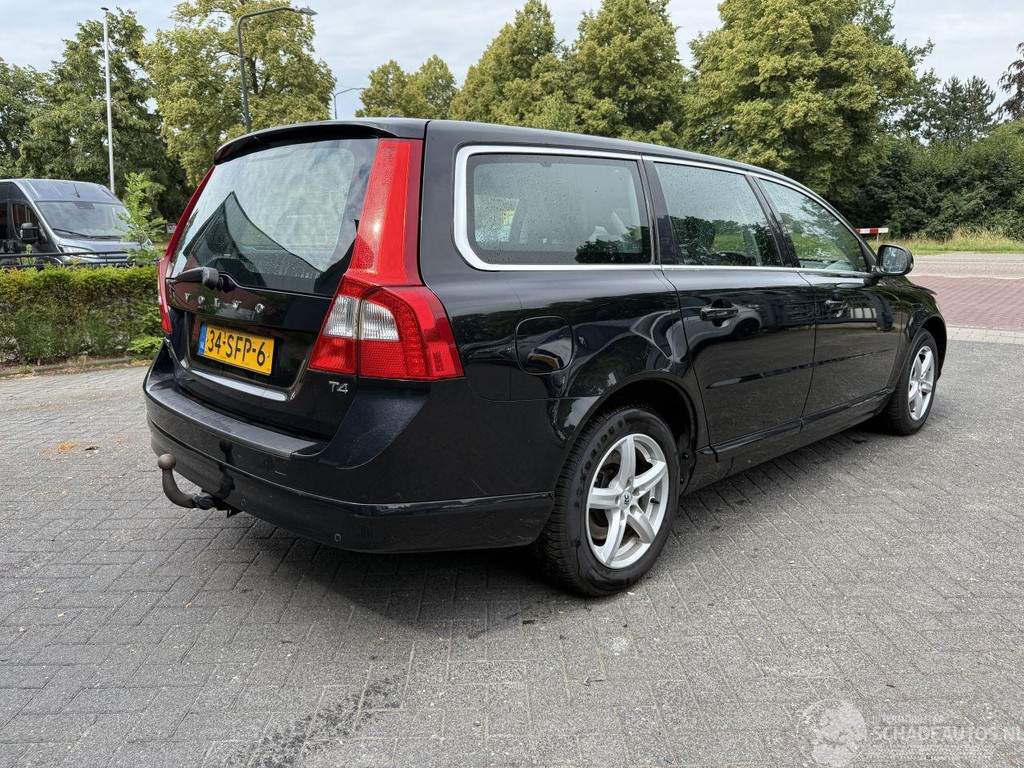 Volvo V70 V-70 1.6 T4 Limited Edition AUTOMAAT LEER (Stationwagen 5-dr.) 54664802-4.jpg | Lunenburg Auto’s