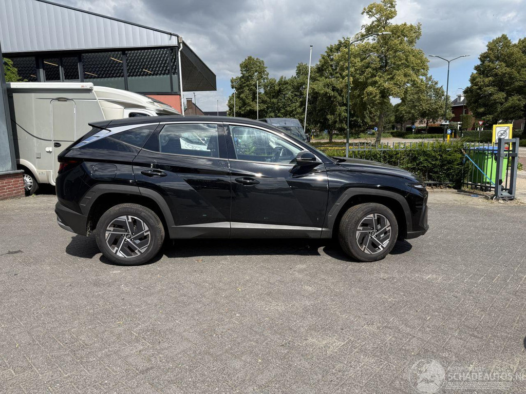 Hyundai Tucson 1.6 T-GDI PHEV E-Motion (SUV 5-dr.) 54740068-1.jpg | Lunenburg Auto’s
