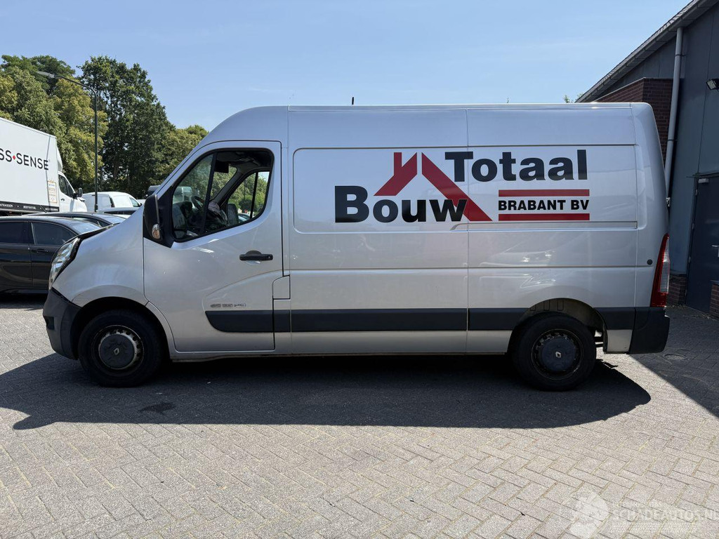 Renault Master T33 2.3 dCi L2H2 (Bedrijfsauto 5-dr.) 54890782-1.jpg | Lunenburg Auto’s