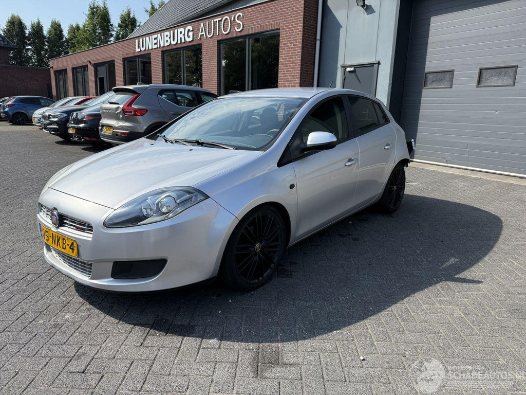 Fiat Bravo 1.4 T-Jet Dynamic (Hatchback 5-dr.) 55010119-0.jpg | Lunenburg Auto’s