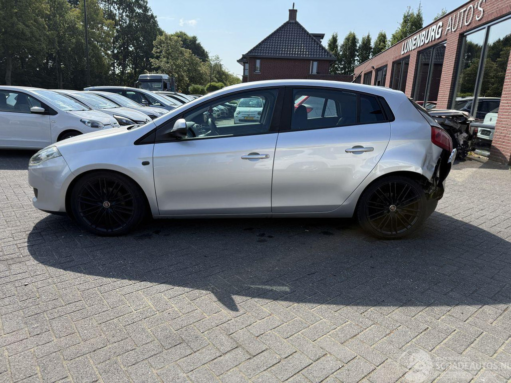 Fiat Bravo 1.4 T-Jet Dynamic (Hatchback 5-dr.) 55010119-1.jpg | Lunenburg Auto’s