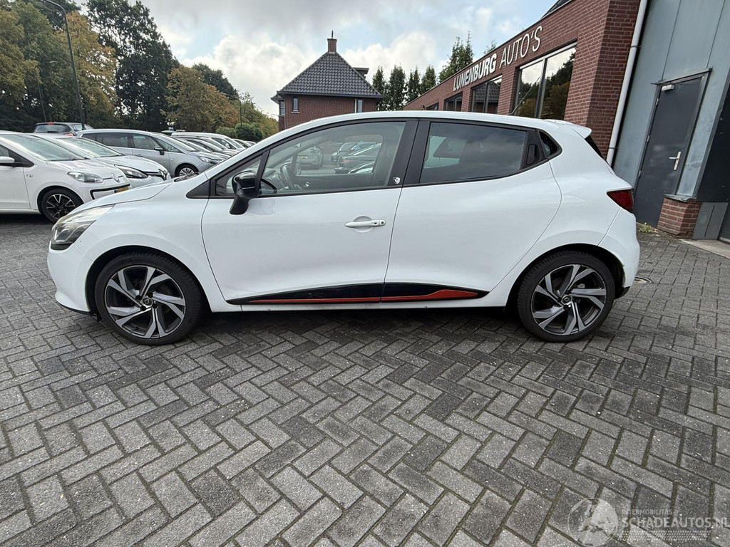 Renault Clio 0.9 TCe ECO Collection (Hatchback 5-dr.) 55986266-1.jpg | Lunenburg Auto’s