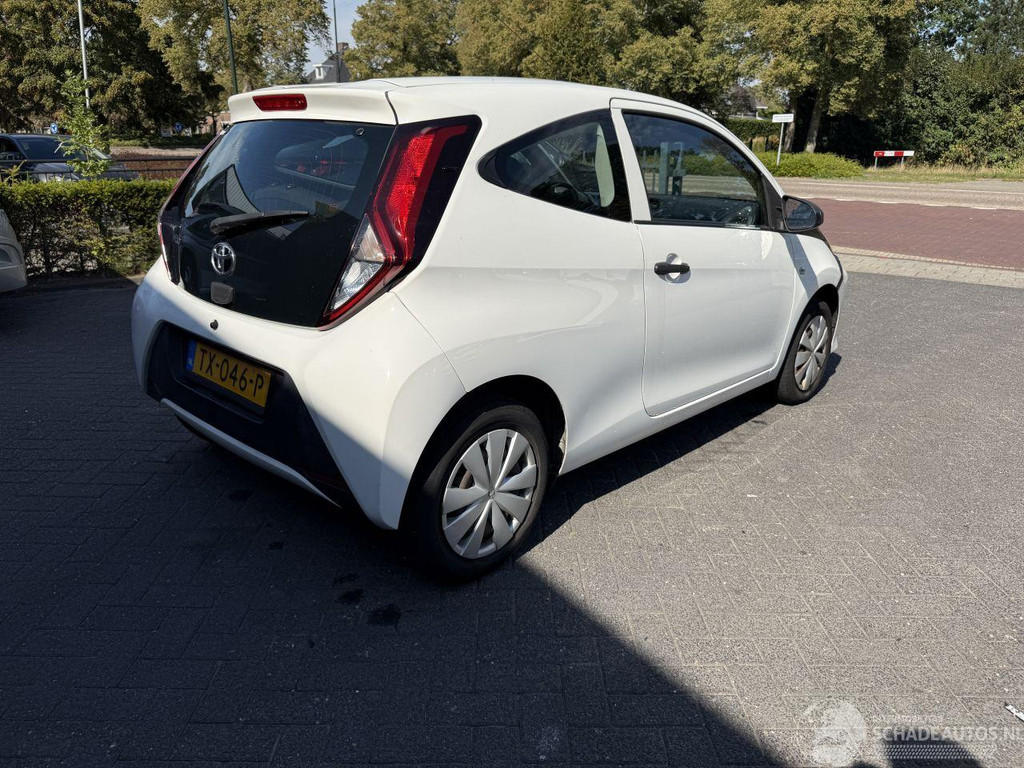 Toyota Aygo 1.0 VVT-i x (Hatchback 3-dr.) 56252891-4.jpg | Lunenburg Auto’s