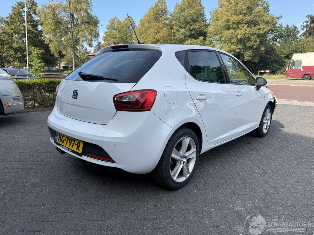 SEAT Ibiza 1.0 EcoTSI FR Connect (Hatchback 5-dr.) 56255618-4.jpg | Lunenburg Auto’s