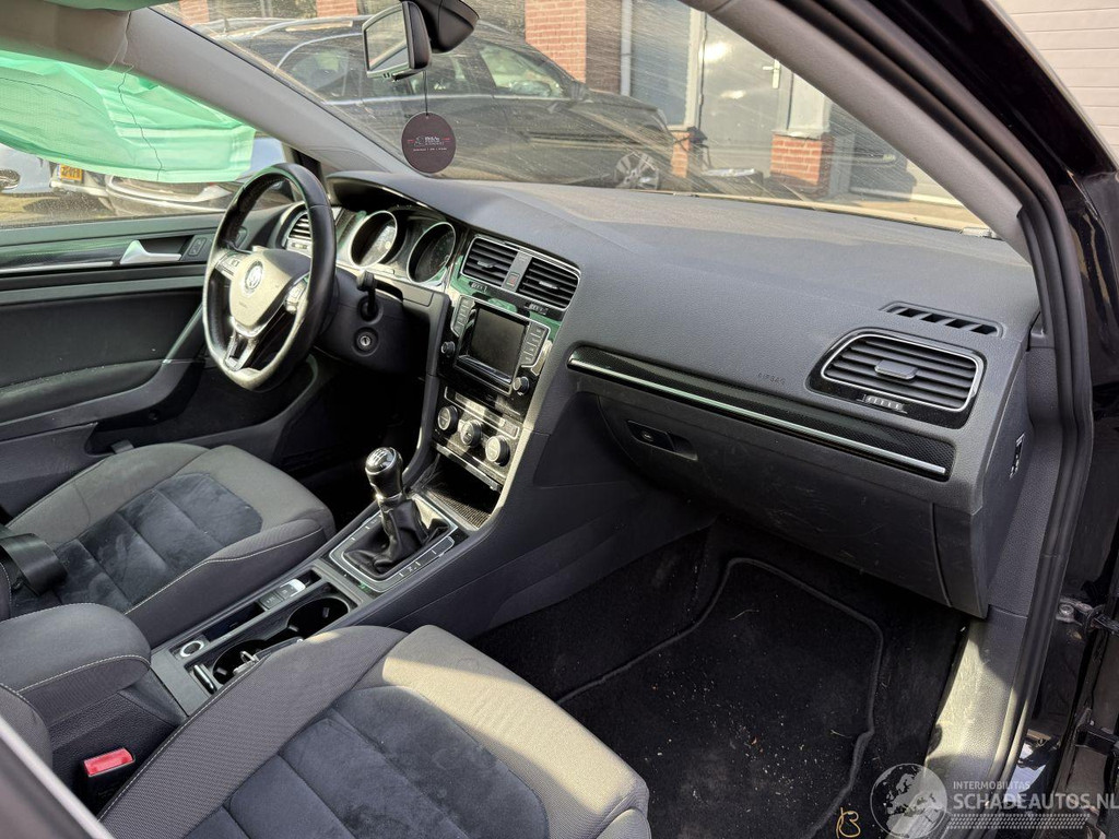 Volkswagen Golf 1.4 TSI ACT PANORAMADAK Highline (Hatchback 5-dr.) 56499407-3.jpg | Lunenburg Auto’s