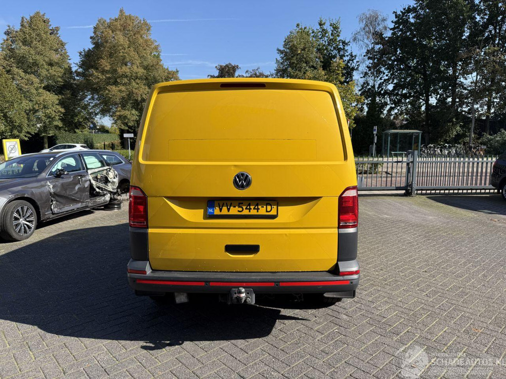 Volkswagen Transporter 2.0 TDI L1H2 Comfortline 56884470-3.jpg | Lunenburg Auto’s