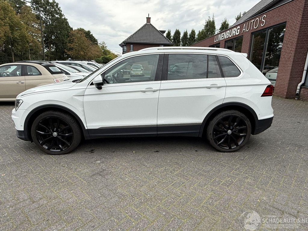 Volkswagen Tiguan 1.4 TSI PANORAMADAK Connected Series 57070485-1.jpg | Lunenburg Auto’s