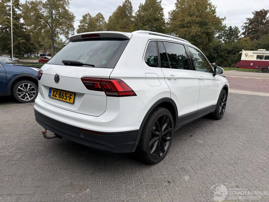 Volkswagen Tiguan 1.4 TSI PANORAMADAK Connected Series 57070485-4.jpg | Lunenburg Auto’s