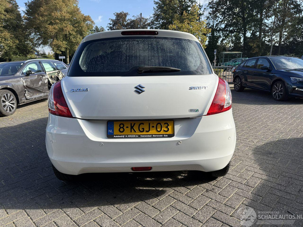 Suzuki Swift 1.2 Exclusive EASSS (Hatchback 3-dr.) 57227291-3.jpg | Lunenburg Auto’s