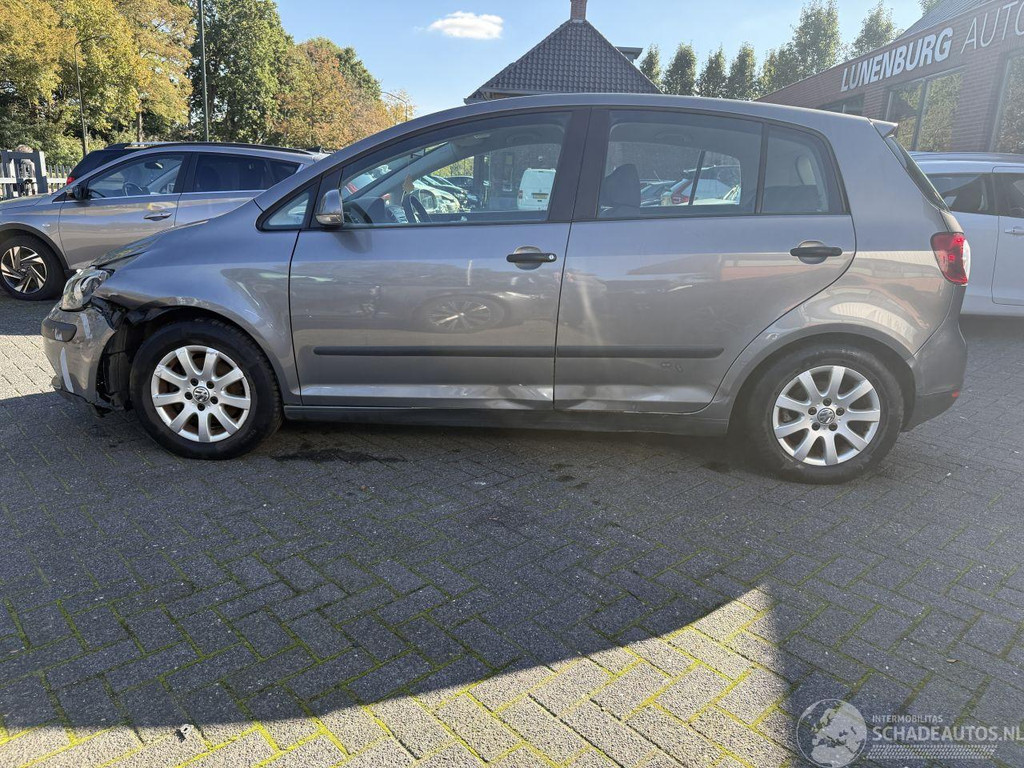 Volkswagen Golf 1.6 FSI Comfortline AUTOMAAT (MPV 5-dr.) 57363139-3.jpg | Lunenburg Auto’s