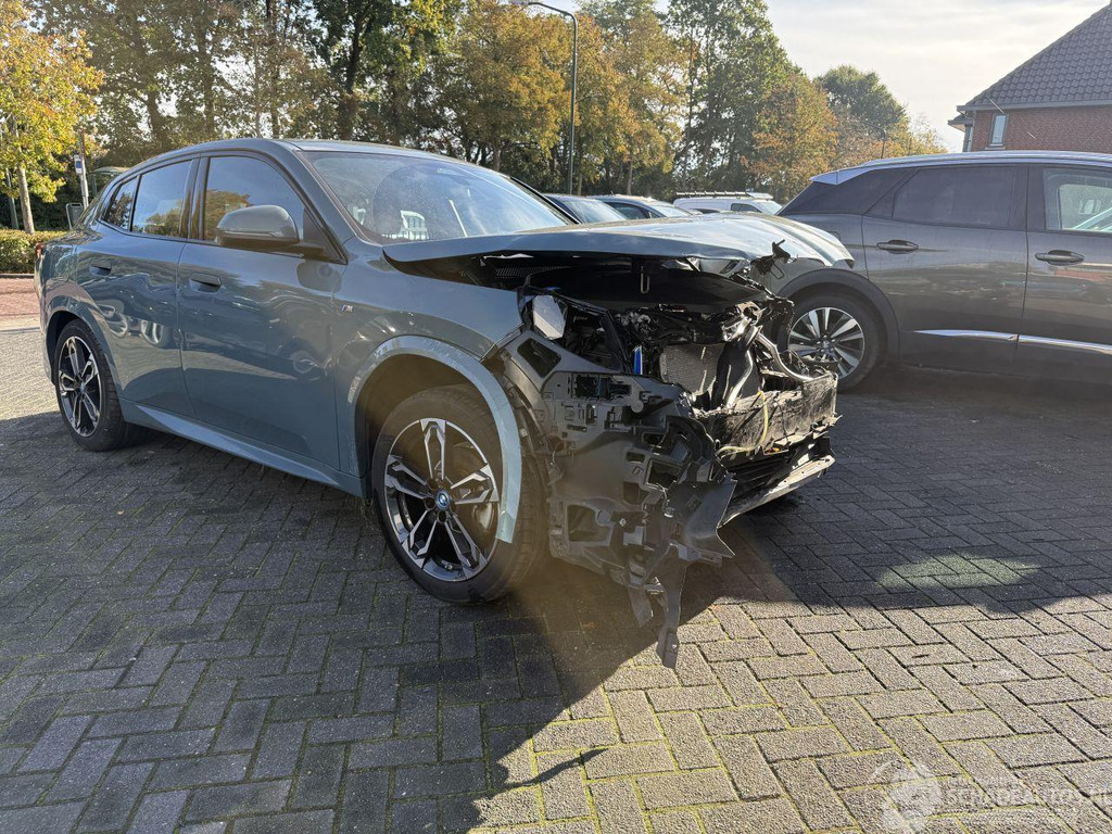 BMW iX2 eDrive20 M-PAKKET 67 kWh (SUV 5-dr.) 57587618-2.jpg | Lunenburg Auto’s
