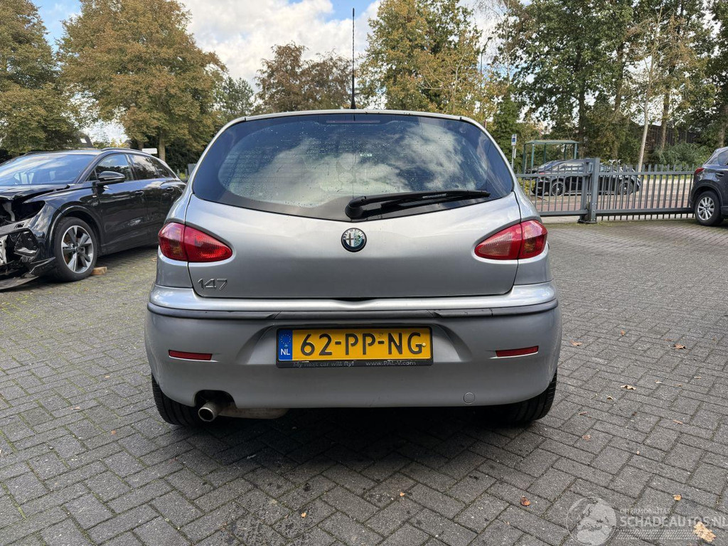 Alfa Romeo 147 1.6 T.Spark Impression 57637966-3.jpg | Lunenburg Auto’s